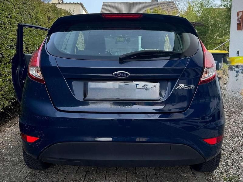 Gebraucht Ford Fiesta SYNC Edition 60 PS (44 kW) 2013 Blau Limousine
