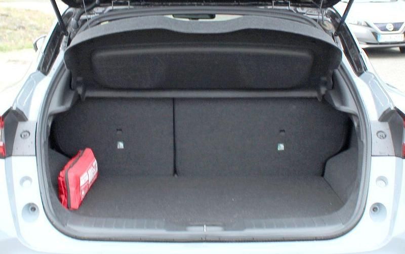 Gebraucht Nissan Kiiro 114 PS (83 kW) 2022 Grau Limousine