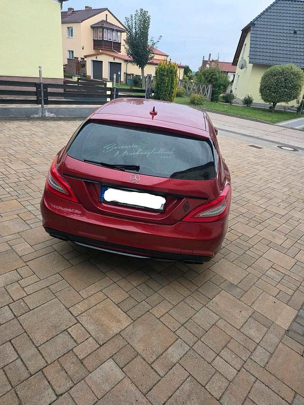 Gebraucht Mercedes CLS350 Shooting Brake 258 PS (189 kW) 2014 Rot Kombi