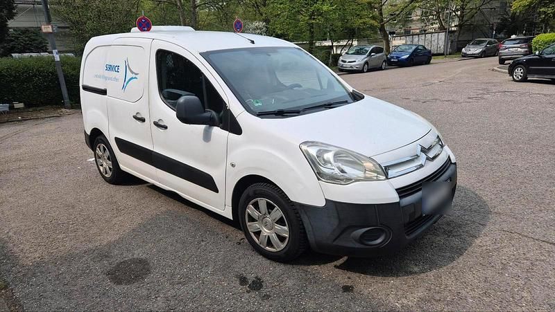 Gebraucht Citroën Berlingo 95 PS (69 kW) 2011 Weiß Van / Kleinbus