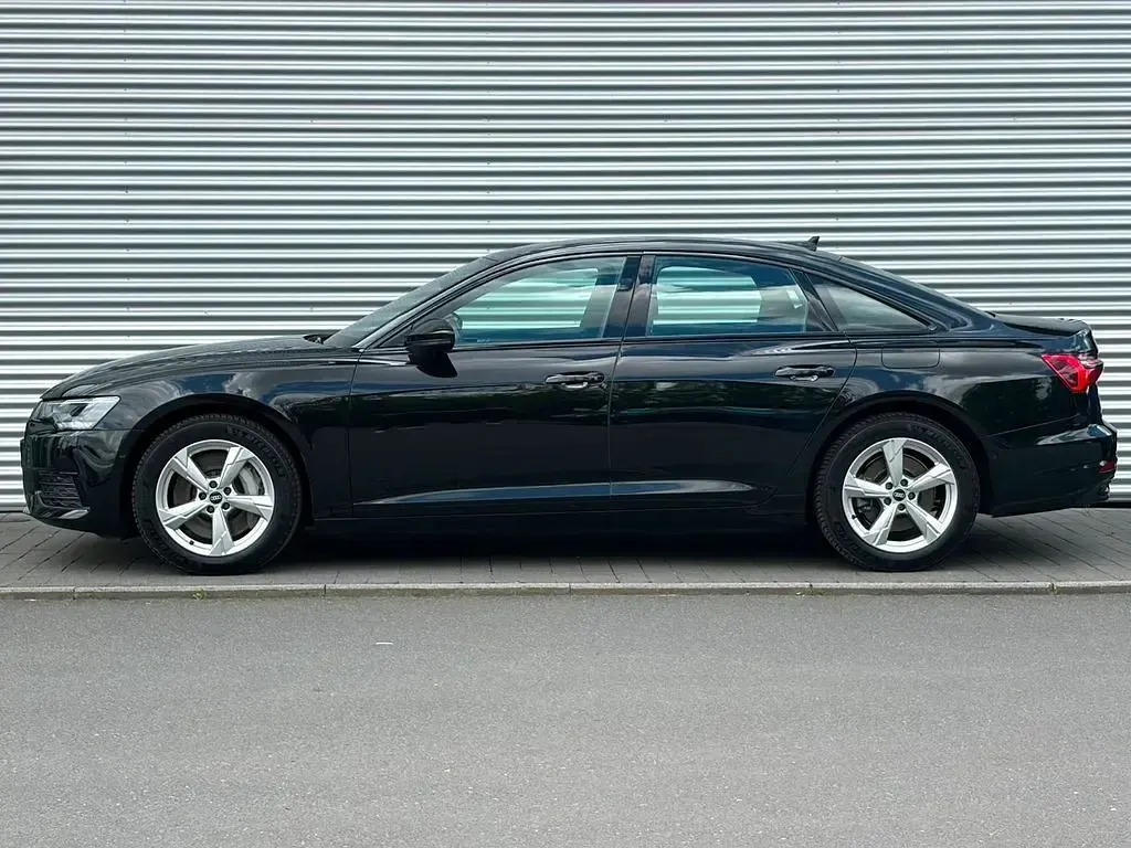 Gebraucht Audi A6 Design 299 PS (219 kW) 2022 Mythosschwarz metallic Limousine
