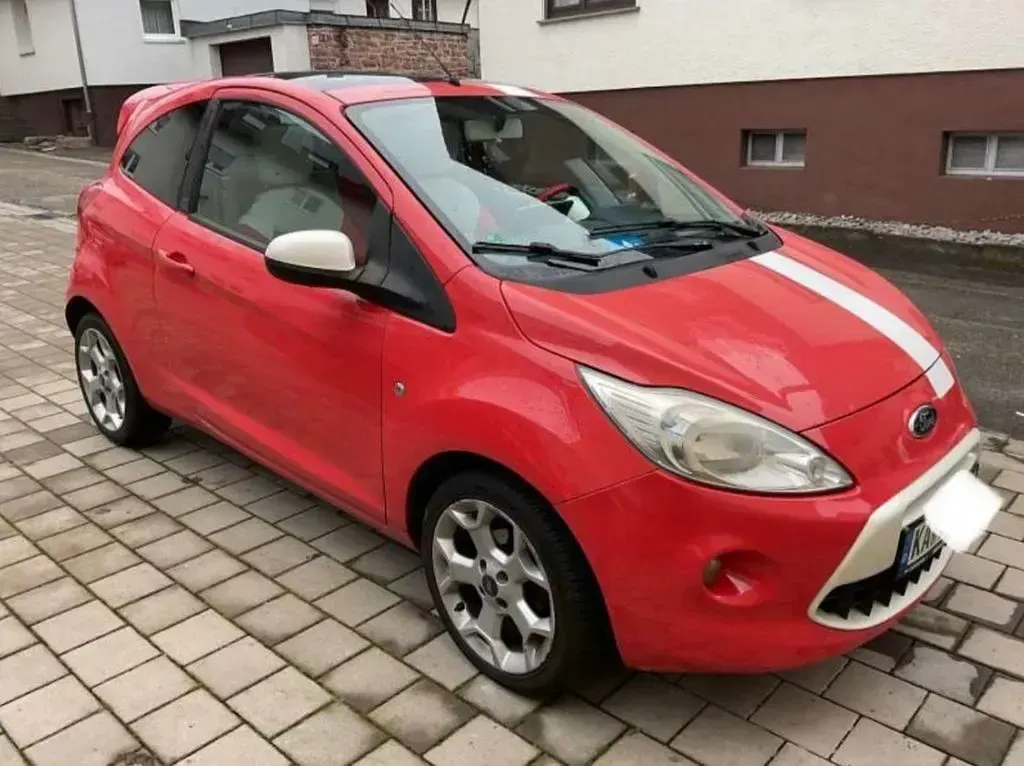 Gebraucht Ford Ka Titanium 69 PS (50 kW) 2010 Rot Kleinwagen
