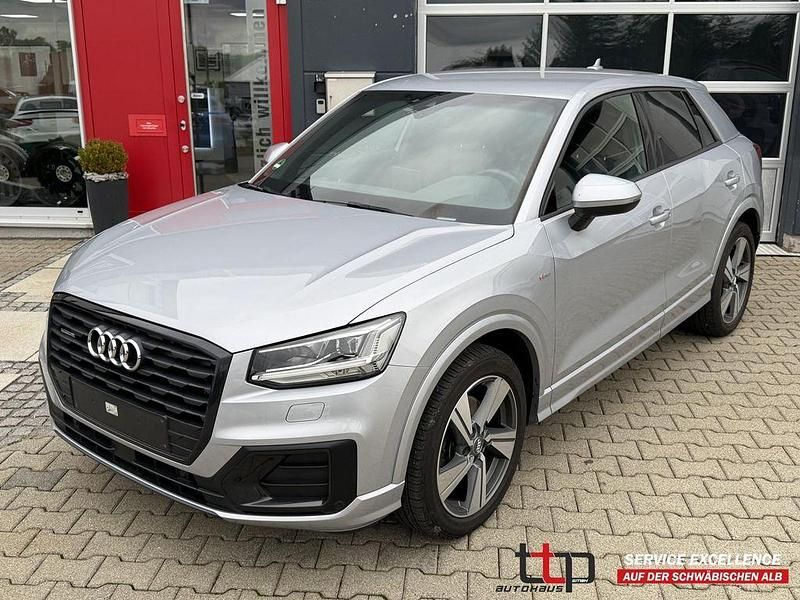 Florettsilber metallic Gebraucht 2018 Audi Q2 S-Line SUV | 22.790 € (Fairer Preis) - Bild 1/4