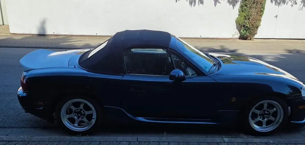 Gebraucht Mazda MX5 110 PS (80 kW) 1998 Blau Cabrio