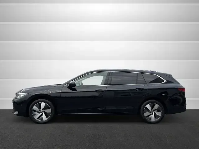 Gebraucht VW Passat Business 150 PS (110 kW) 2024 Grenadillschwarz metallic (schwarz) Kombi