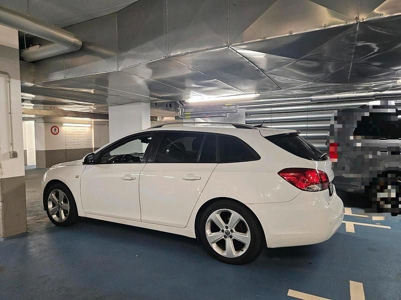 Gebraucht Chevrolet Cruze 140 PS (102 kW) 2013 Weiß Kombi