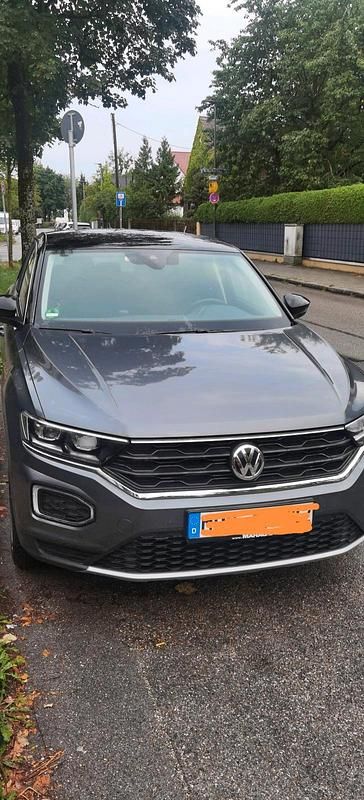 Grau Gebraucht 2019 VW T-Roc IQ Drive SUV | 21.000 € (Guter Preis) - Bild 1/4
