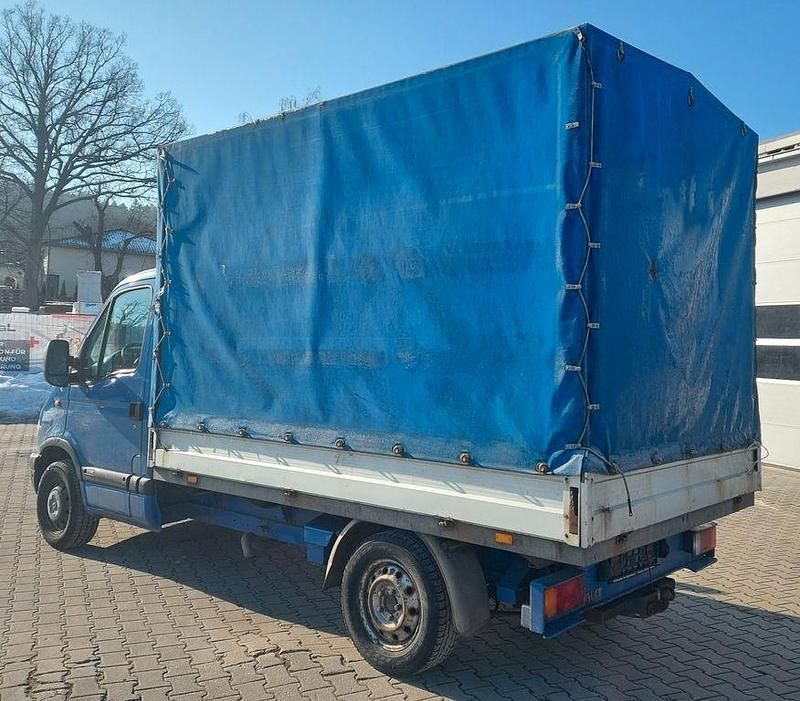 Second-hand Renault Master 2002 Albastru Monovolum