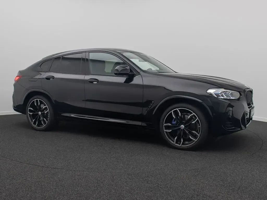 Gebraucht BMW X4 Performance 340 PS (250 kW) 2023 Saphirschwarz475schwarz SUV