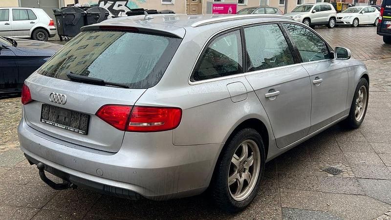 Gebraucht Audi A4 Ambiente 150 PS (110 kW) 2015 Silber Kombi