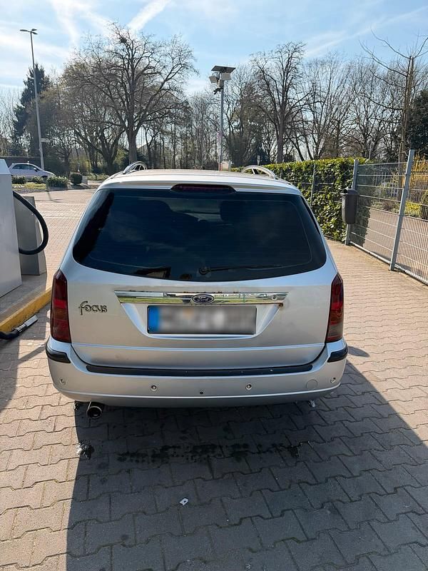 Gebraucht Ford Focus 101 PS (74 kW) 2003 Silber Kombi