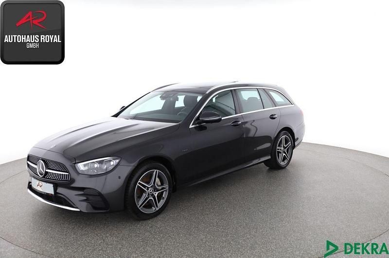 Grau Gebraucht 2021 Mercedes E300 AMG Kombi | 31.880 € (Superpreis) - Bild 1/4