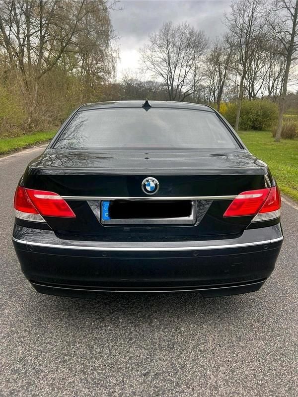 Gebraucht BMW 745 333 PS (244 kW) 2004 Schwarz Limousine