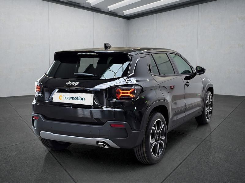Neu Jeep Avenger 110 PS (80 kW) 2025 Schwarz SUV