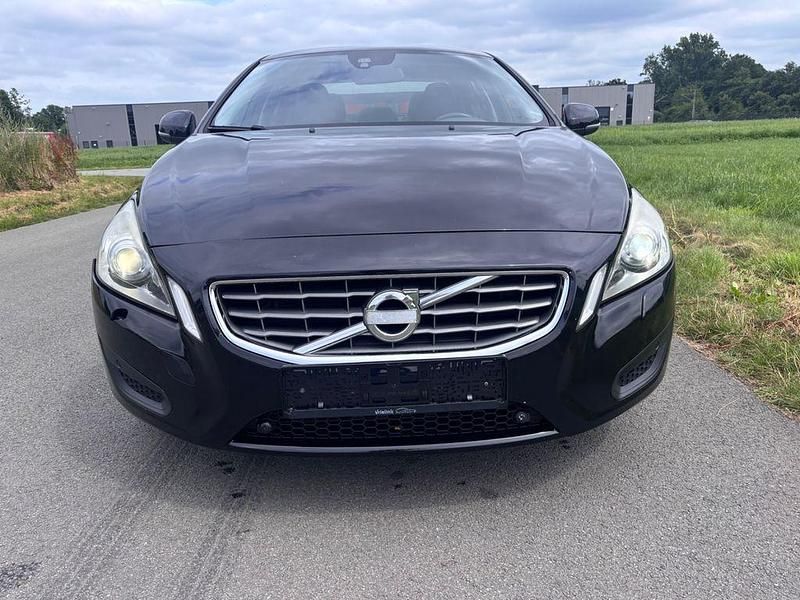 Gebraucht Volvo S60 Summum 163 PS (119 kW) 2012 Schwarz Limousine