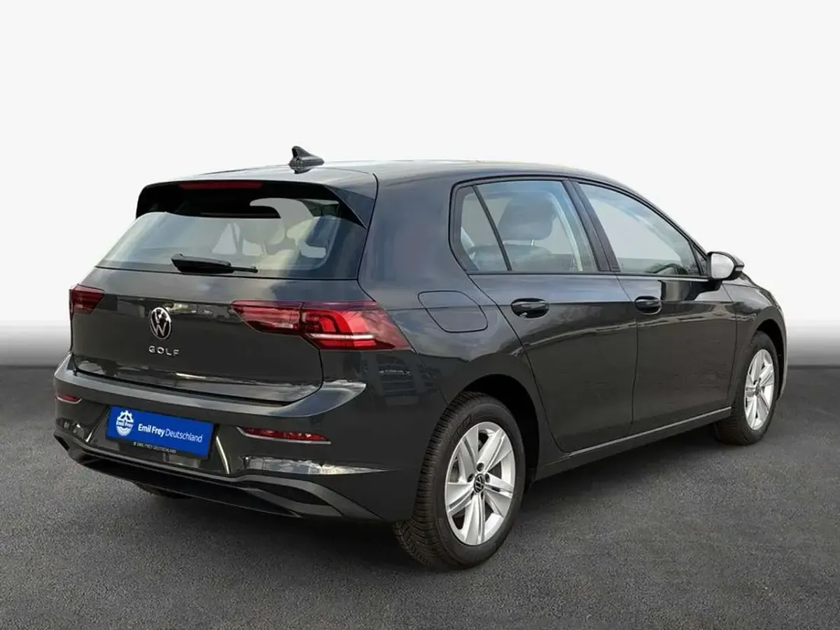 Gebraucht VW Golf VIII Life 116 PS (85 kW) 2026 Grau Limousine