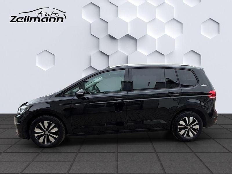 Gebraucht VW Touran Comfortline 150 PS (110 kW) 2025 Schwarz Van / Kleinbus