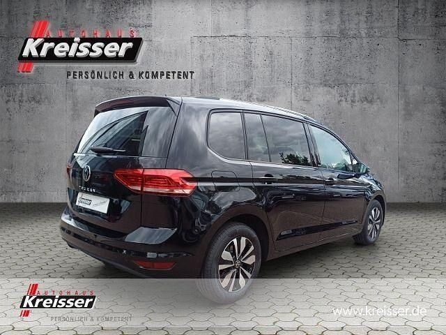 Gebraucht VW Touran Move 150 PS (110 kW) 2024 Schwarz (deep black perleffekt) Van / Kleinbus