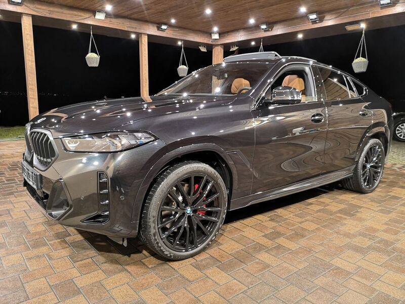 Gebraucht BMW X6 Performance 298 PS (219 kW) 2024 Schwarz SUV