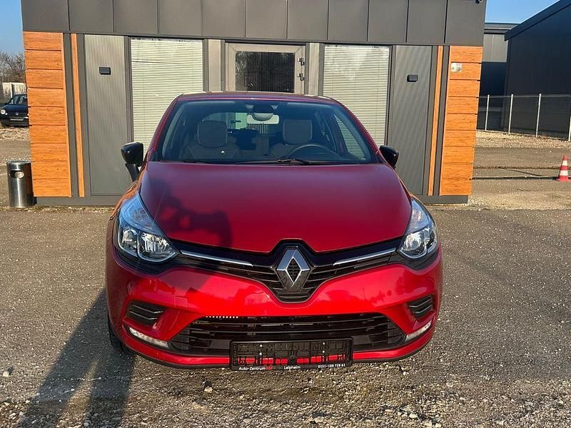 Gebraucht Renault Clio IV LIMITED 90 PS (66 kW) 2017 Rot Limousine