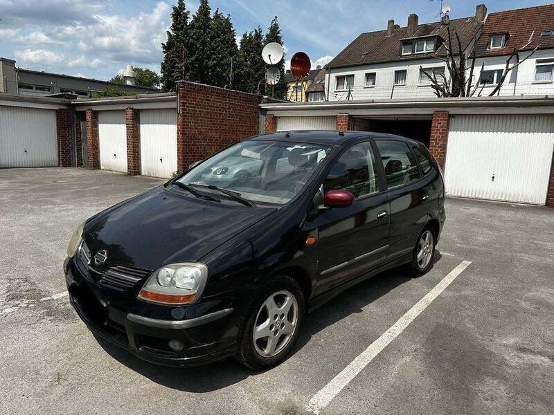 Schwarz Gebraucht 2002 Nissan Almera Tino Visia Van / Kleinbus | 1.500 € (Fairer Preis) - Bild 1/4