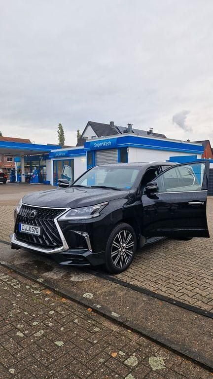 Gebraucht Lexus LX570 367 PS (269 kW) 2020 Schwarz SUV