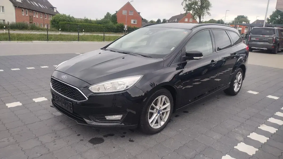 Gebraucht Ford Focus 120 PS (88 kW) 2015 Schwarz Kombi