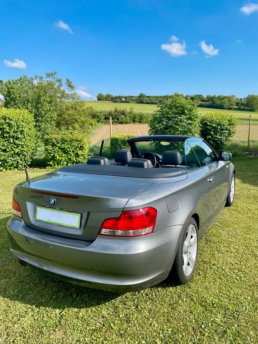 Gebraucht BMW 118 Cabriolet 143 PS (105 kW) 2010 Silber Cabrio