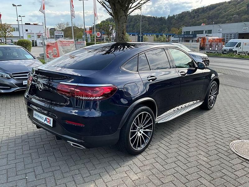 Gebraucht Mercedes GLC300 AMG line 245 PS (180 kW) 2020 Blau Coupé