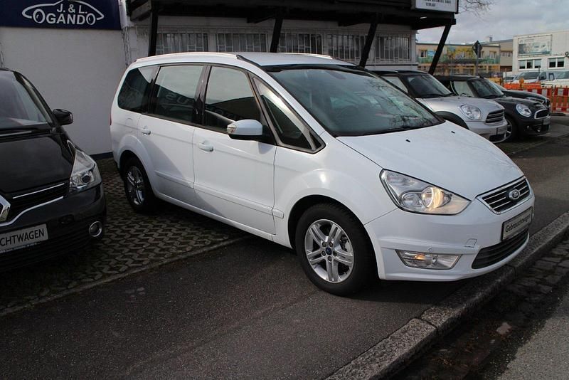Gebraucht Ford Galaxy 160 PS (117 kW) 2015 Weiß Van / Kleinbus