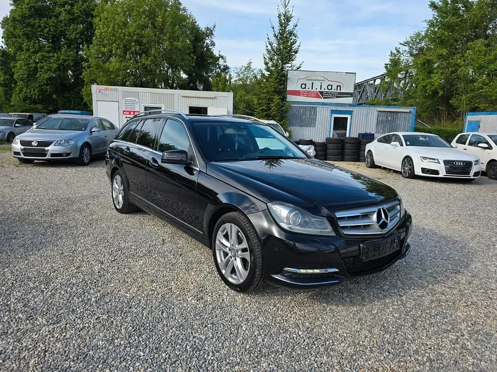 Second-hand Mercedes C220 170 CP (125 kW) 2014 Negru Break