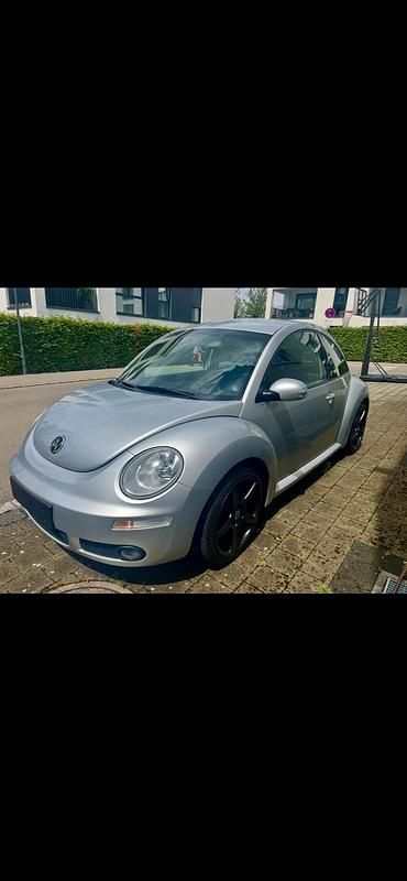 Gebraucht VW New Beetle 115 PS (84 kW) 2008 Silber Kleinwagen