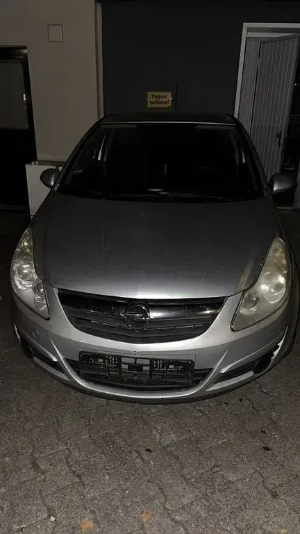 Gebraucht Opel Corsa 60 PS (44 kW) 2009 Silber Kleinwagen