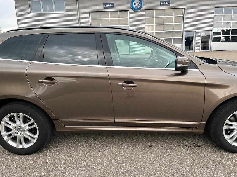 Gebraucht Volvo XC60 136 PS (100 kW) 2014 Braun SUV