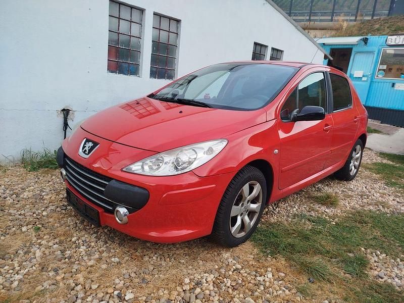 Rot Gebraucht 2006 Peugeot 307 Sport Limousine | 3.299 € (Fairer Preis) - Bild 1/4
