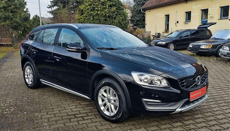 Gebraucht Volvo V60 CC 150 PS (110 kW) 2016 Schwarz Kombi