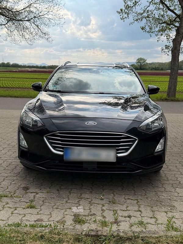 Gebraucht Ford Focus Active 120 PS (88 kW) 2020 Schwarz Kombi