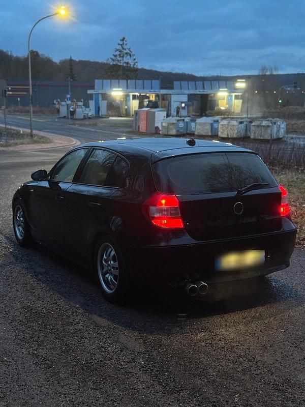 Gebraucht BMW 120 150 PS (110 kW) 2007 Schwarz Kleinwagen