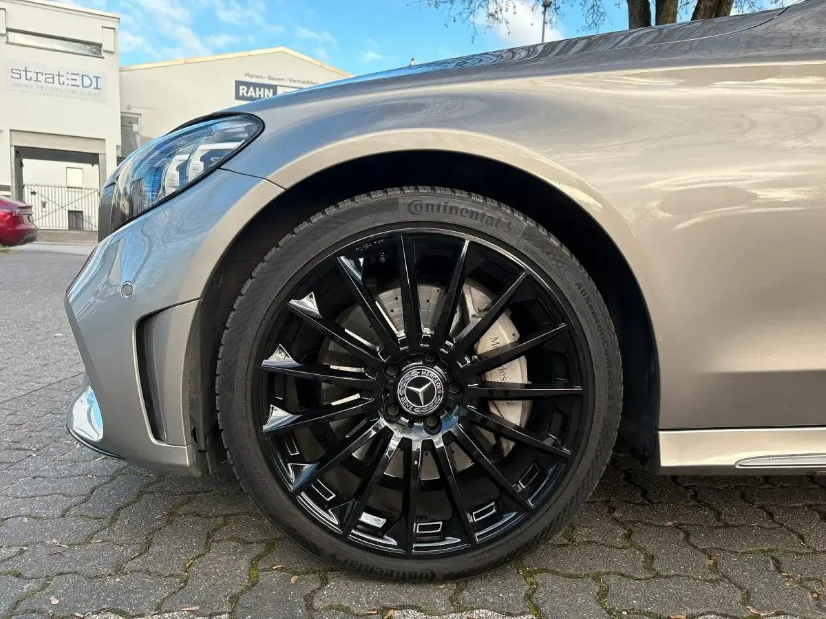 Gebraucht Mercedes C400 333 PS (244 kW) 2018 Silber Coupé