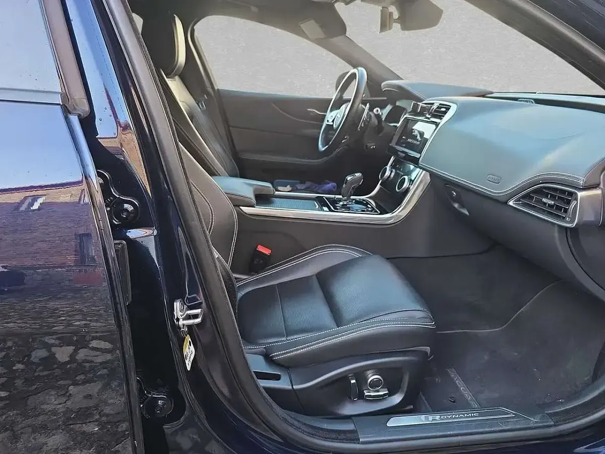 Gebraucht Jaguar XE R-Dynamic 250 PS (183 kW) 2020 Blau Limousine