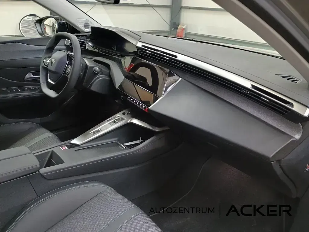 Gebraucht Peugeot 408 Allure 145 PS (106 kW) 2025 Grau SUV