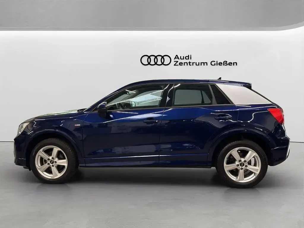 Gebraucht Audi Q2 S-Line 116 PS (85 kW) 2023 Blau SUV