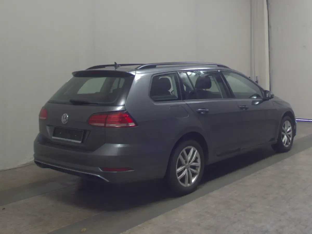 Gebraucht VW Golf VII Comfortline 150 PS (110 kW) 2020 Grau Kombi