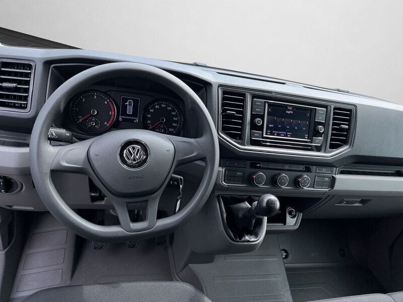 Gebraucht VW Crafter R 140 PS (102 kW) 2025 Candyweiß Van