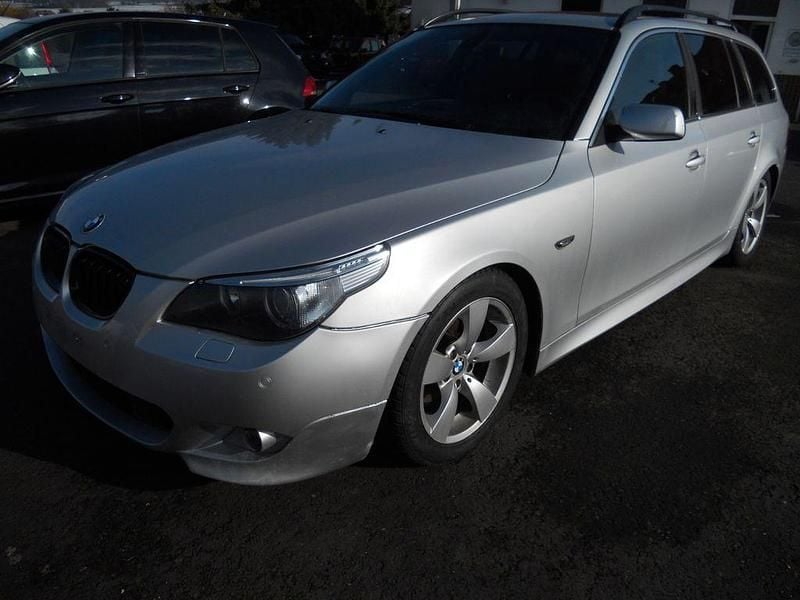 Gebraucht BMW 525 M Sport 177 PS (130 kW) 2005 Silber Kombi