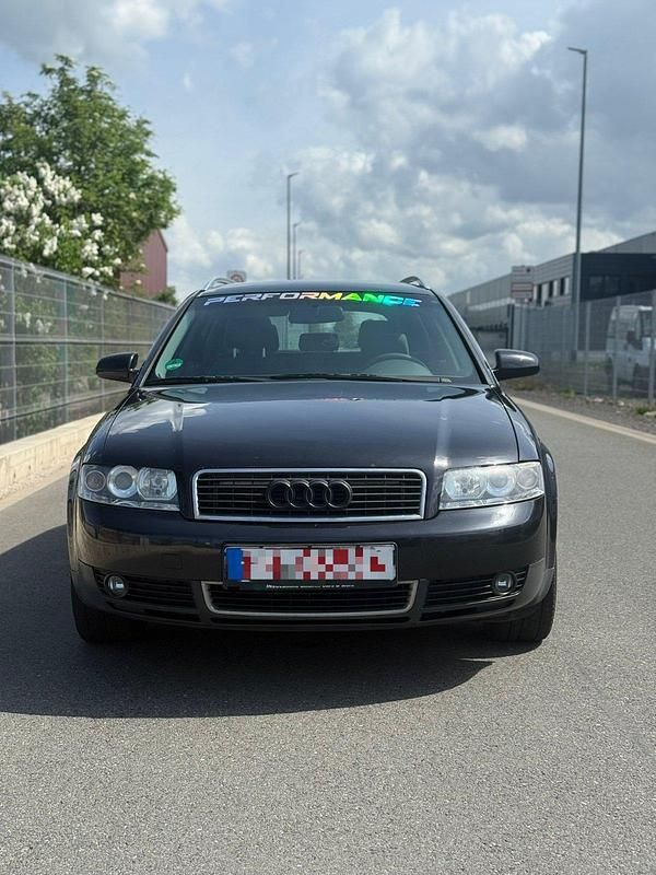 Schwarz Gebraucht 2003 Audi A4 Kombi | 999 € - Bild 1/4