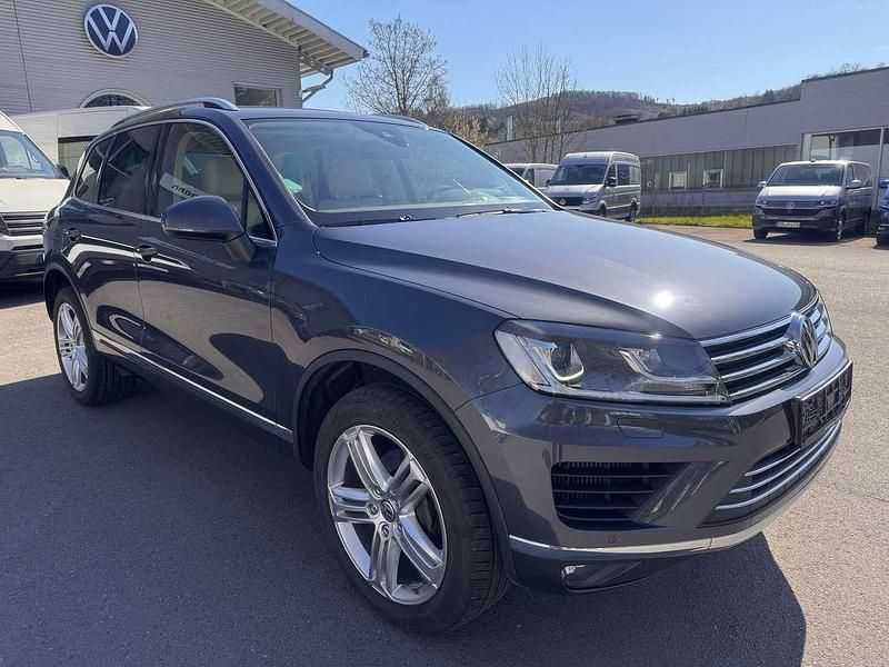 Gebraucht VW Touareg Terrain Tech 262 PS (192 kW) 2016 Dark flint gray metallic SUV