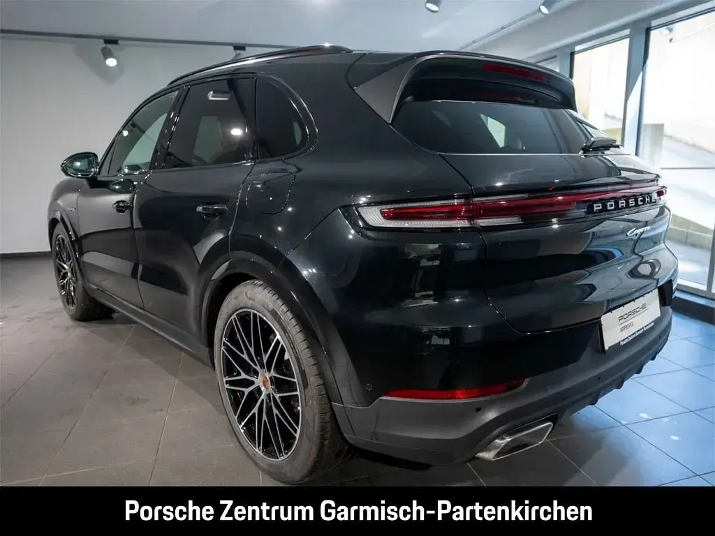 Gebraucht Porsche Cayenne 470 PS (345 kW) 2024 Schwarz SUV