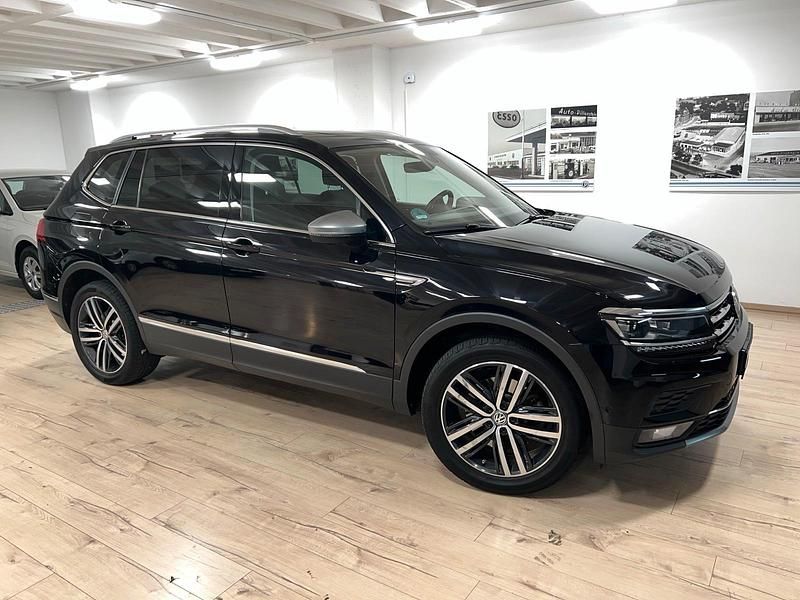 Schwarz Gebraucht 2018 VW Tiguan Allspace Highline SUV | 19.000 € (Guter Preis) - Bild 1/4