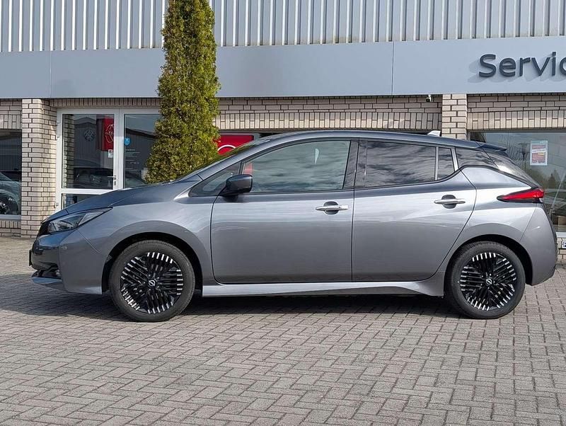 Gebraucht Nissan Leaf Tekna 160 kW (218 PS) 2024 Gun metallic (m) Kleinwagen